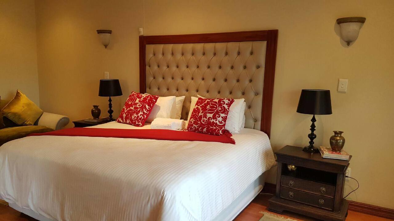 Lily White Guest House Центурион Екстериор снимка